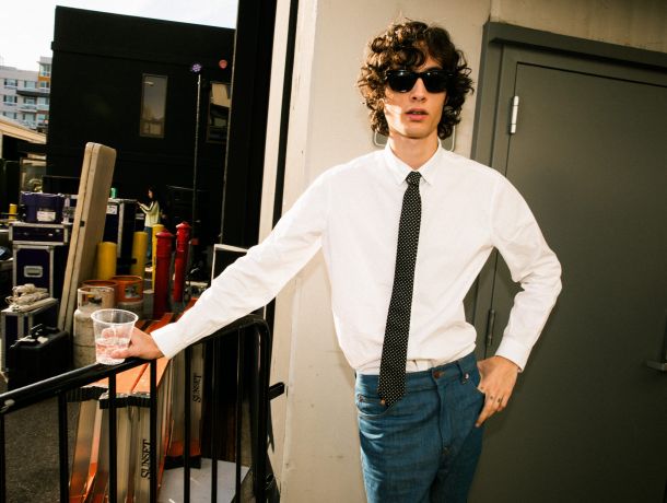 Photo of BREAKOUT STAR SOMBR RELEASES BRAND NEW SINGLE AND VIDEO ‘HOMEWRECKER’