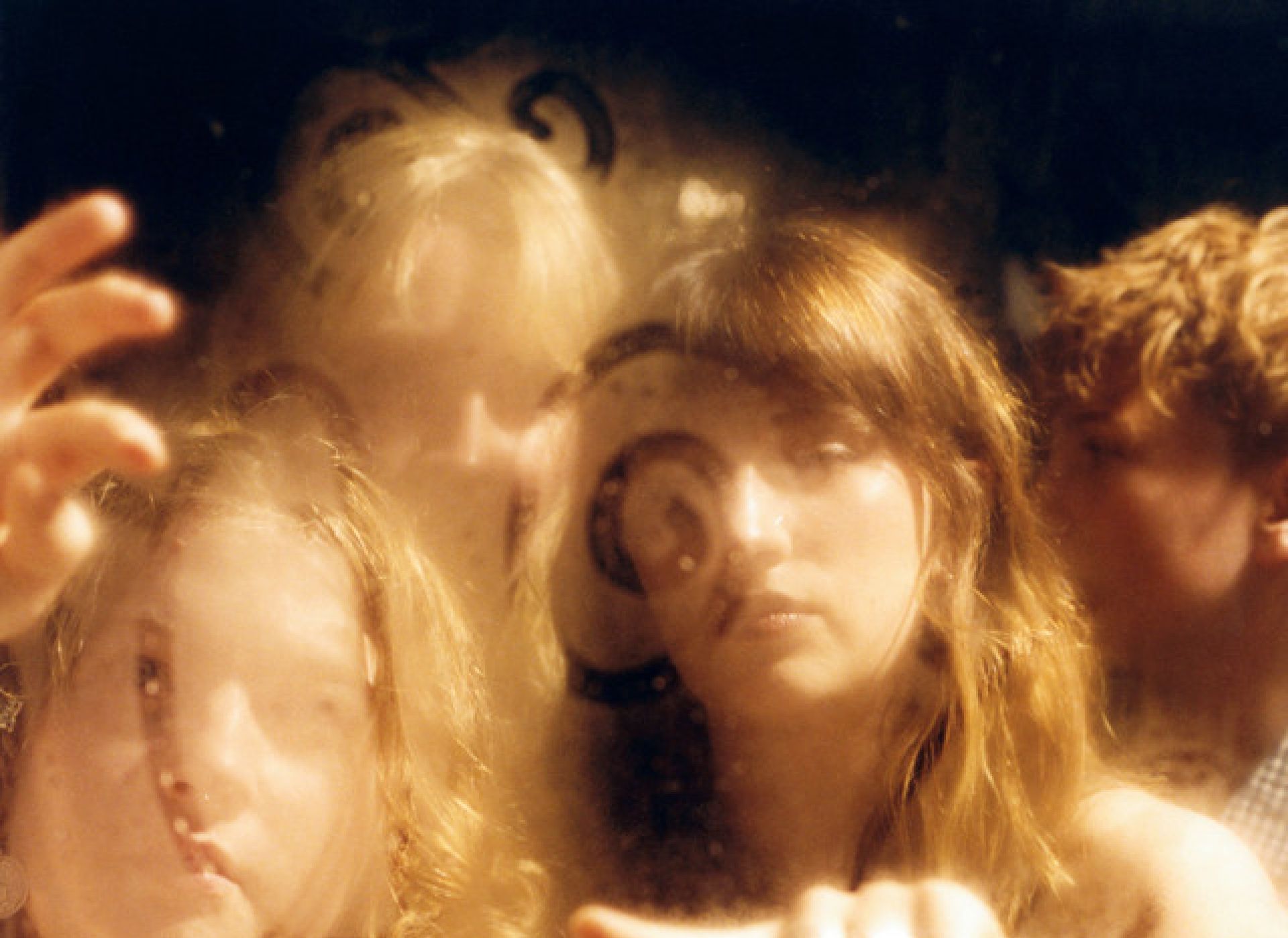 FLORENCE ROAD MAKE IRISH RADIO HISTORY AS ‘HANGING OUT TO DRY’ HITS #1 ON THE IRISH AIRPLAY CHART
